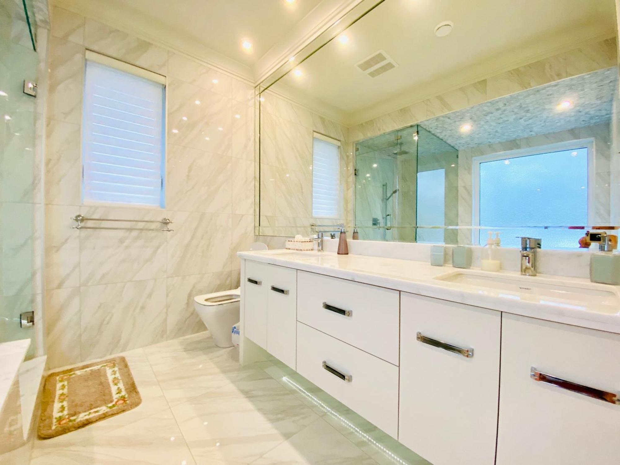 Vancouver Shangrila House Ричмънд Екстериор снимка